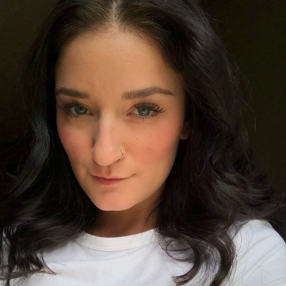 Meet your Posher, Paige - Picture 2 of 2